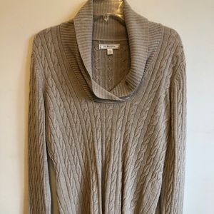 G H Bass & Co. Sweater